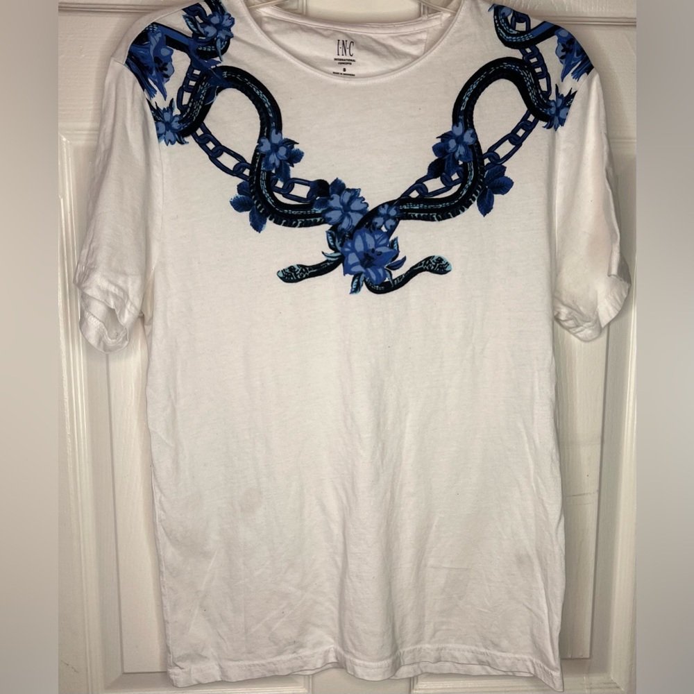 Women graphic t shirt